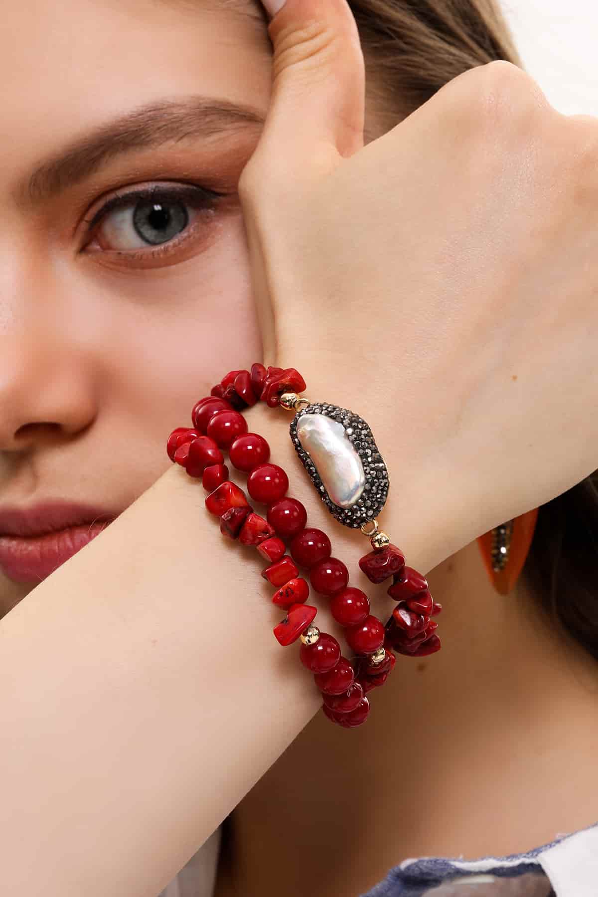 Coral & Pearl Bracelet Secondary image