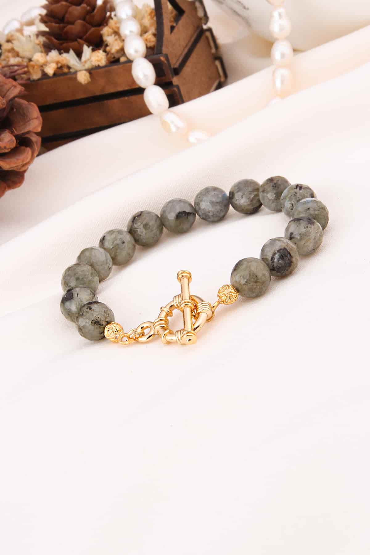 Labradorite Bracelet Main image