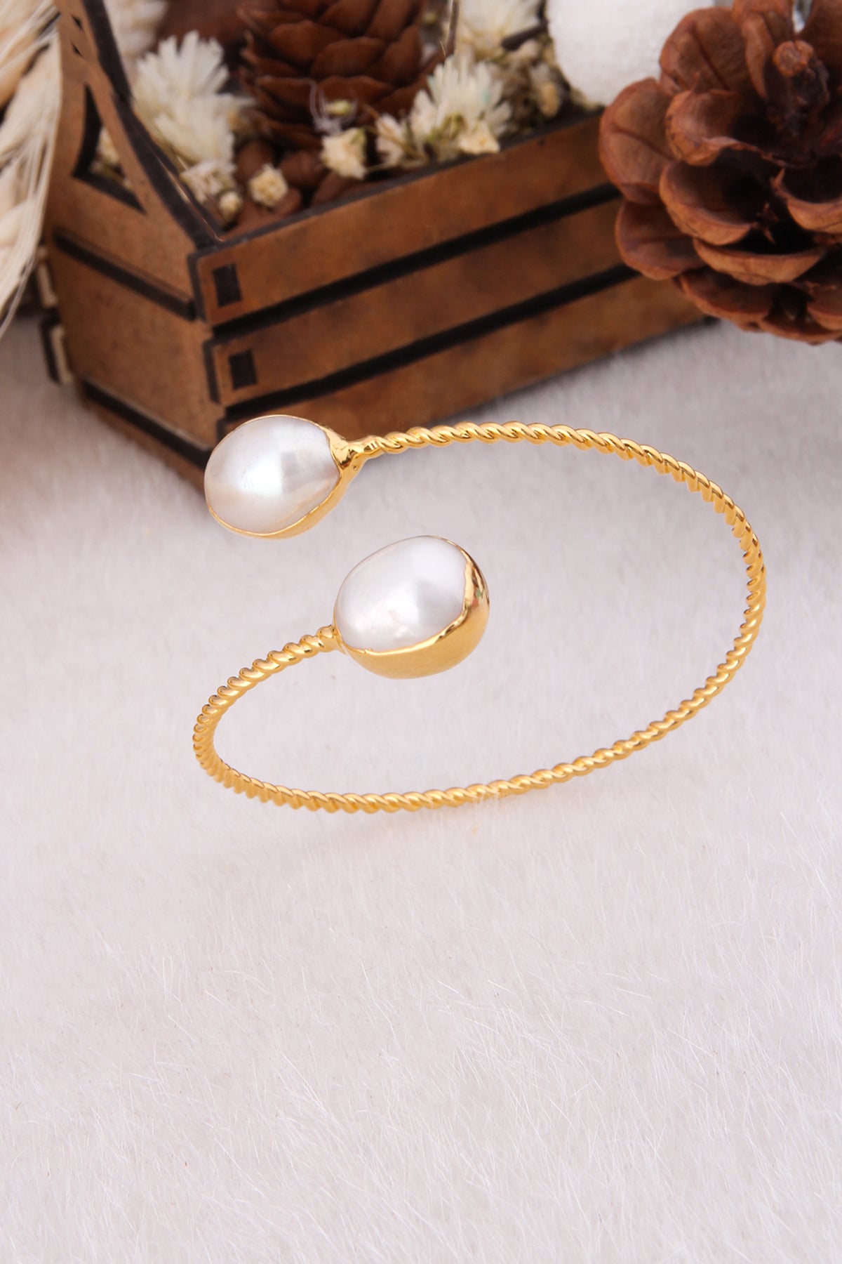 Pearl Bracelet Secondary image