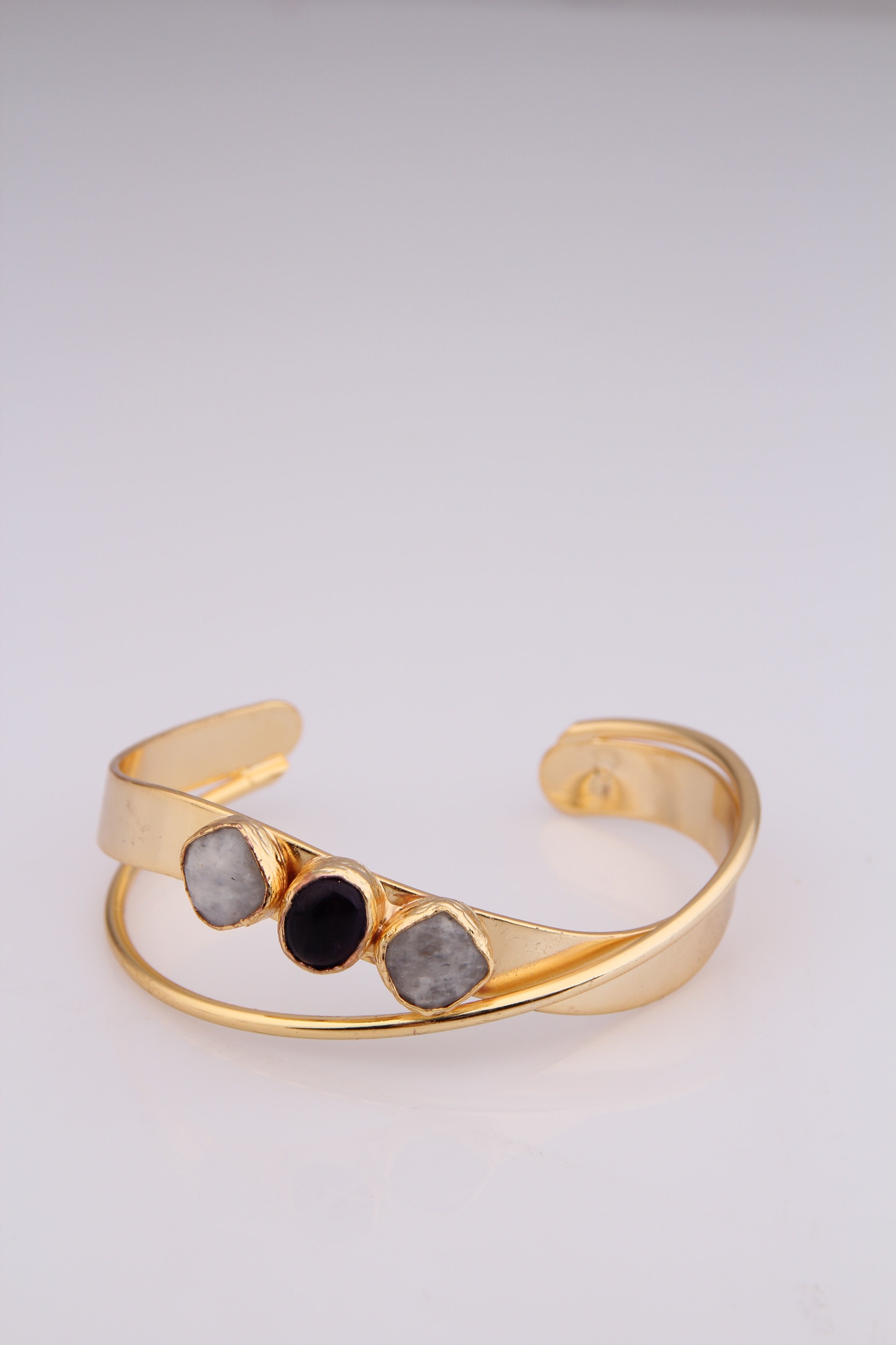 MoonStone & Onix Bracelet Main image