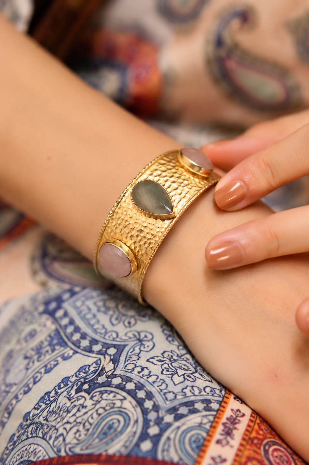 Prihnite & Pink Quartz Bracelet Image principale du produit