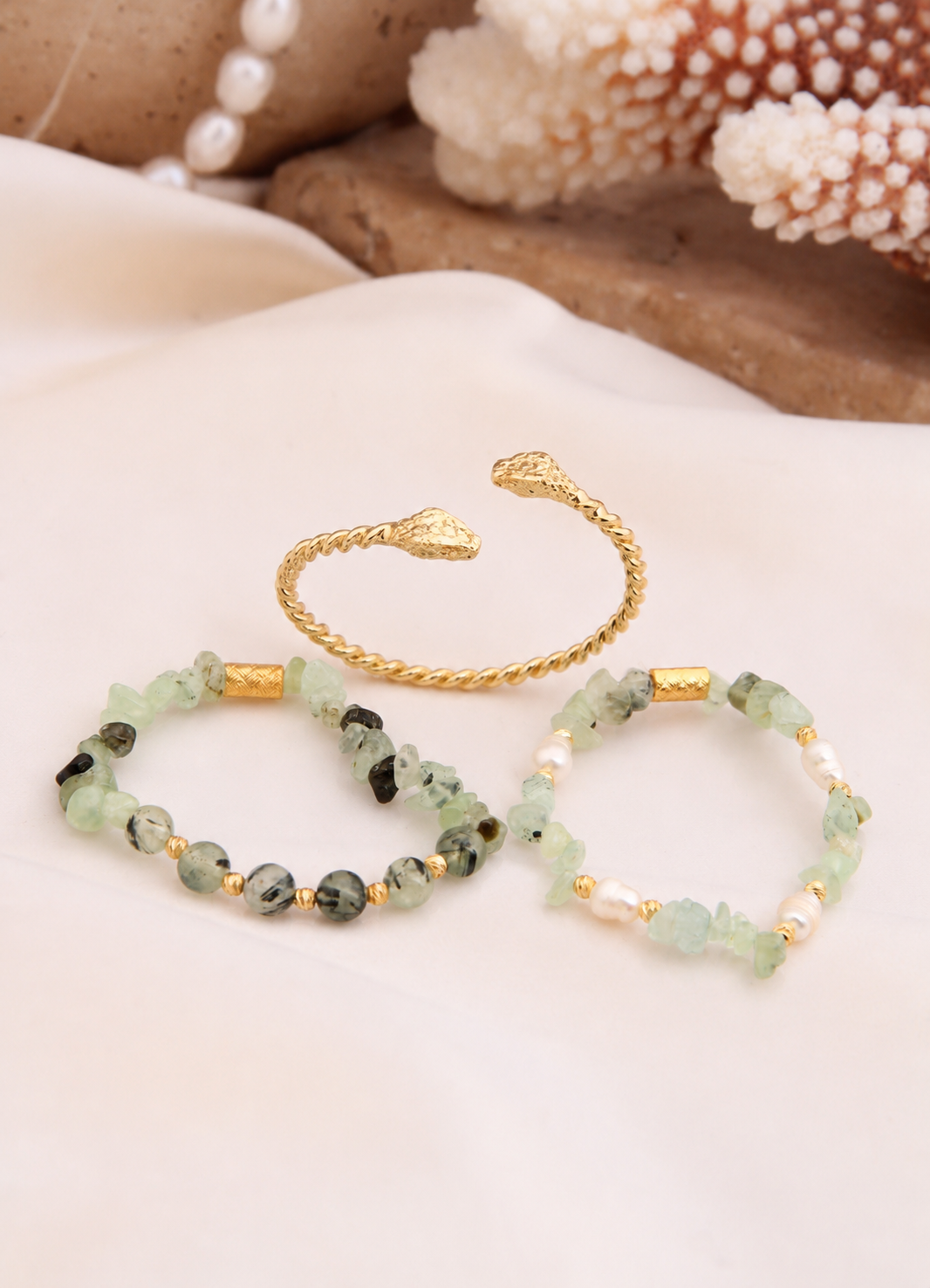 Prihnite & Pearl Bracelet Secondary image