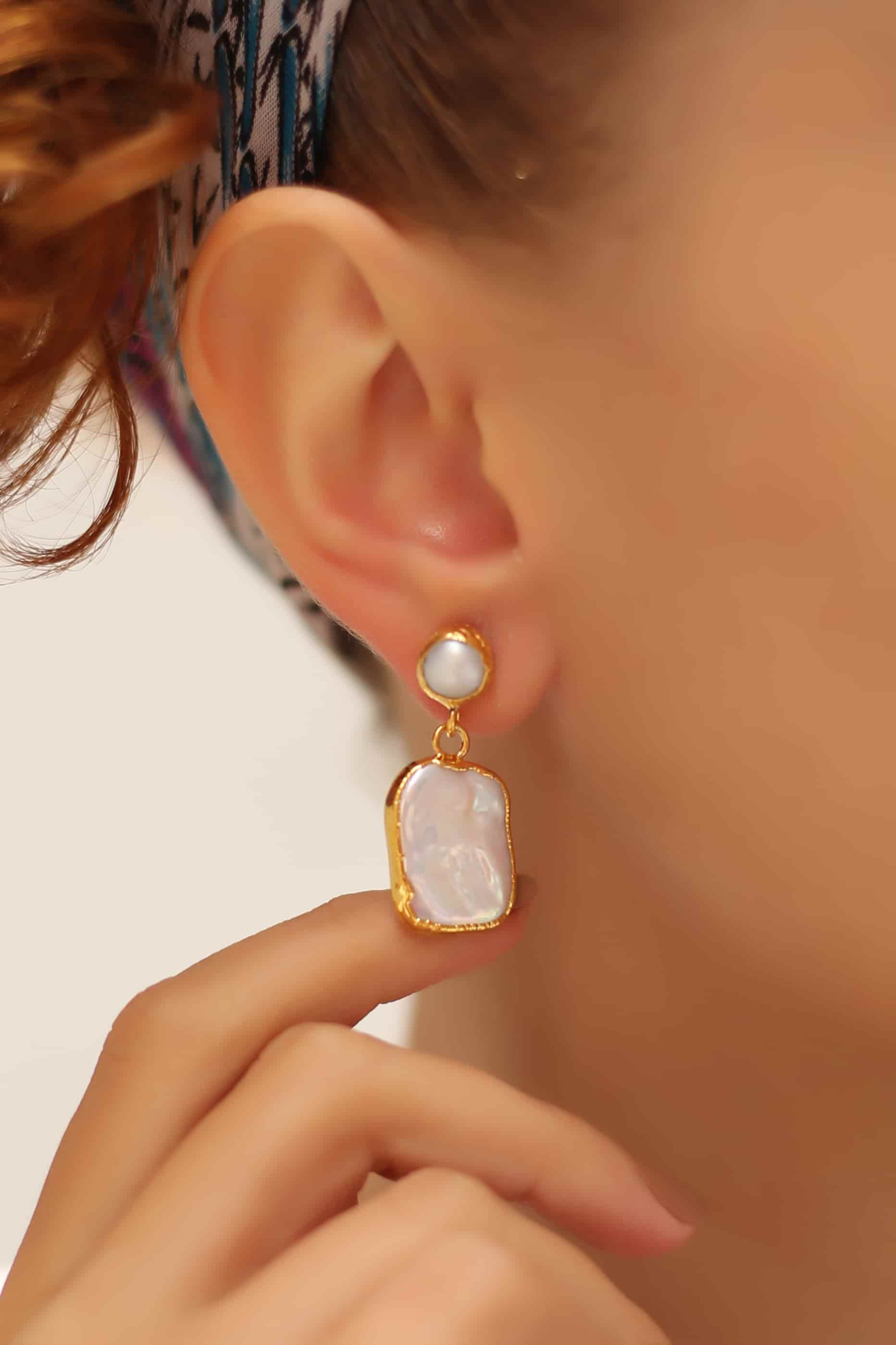 Pearl Boucles d'oreilles Main image