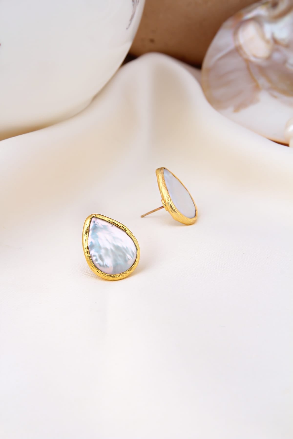 Nacre Boucles d'oreilles Image principale du produit