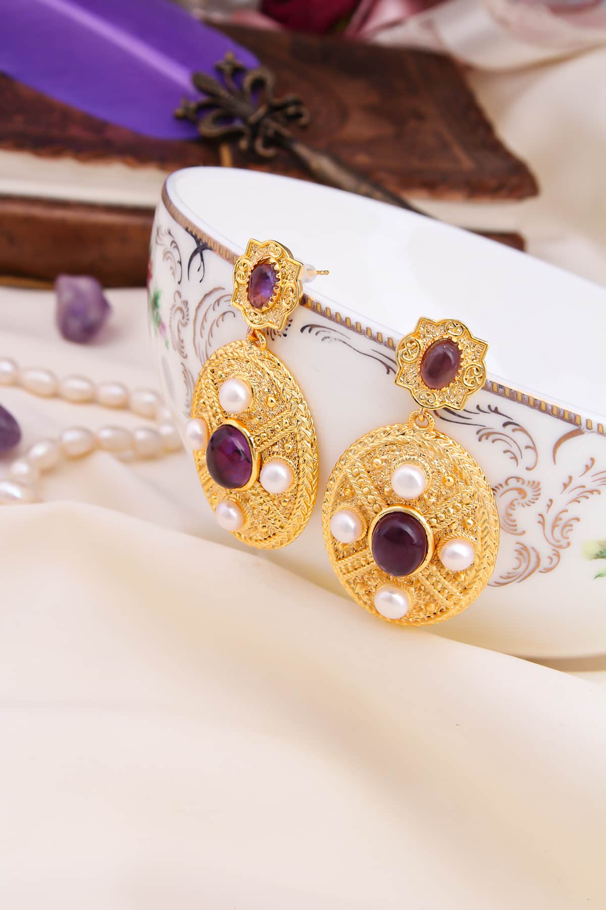 Amethyst & Pearl Earring Main image