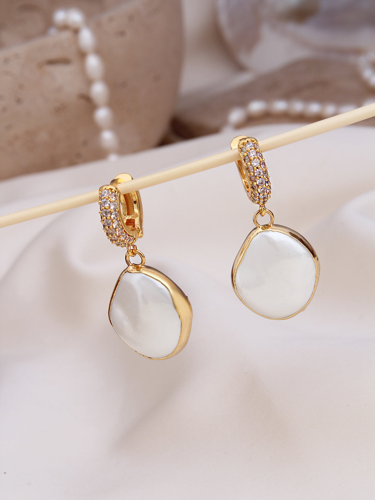 Pearl & Zircon Boucle d'orilles Main image