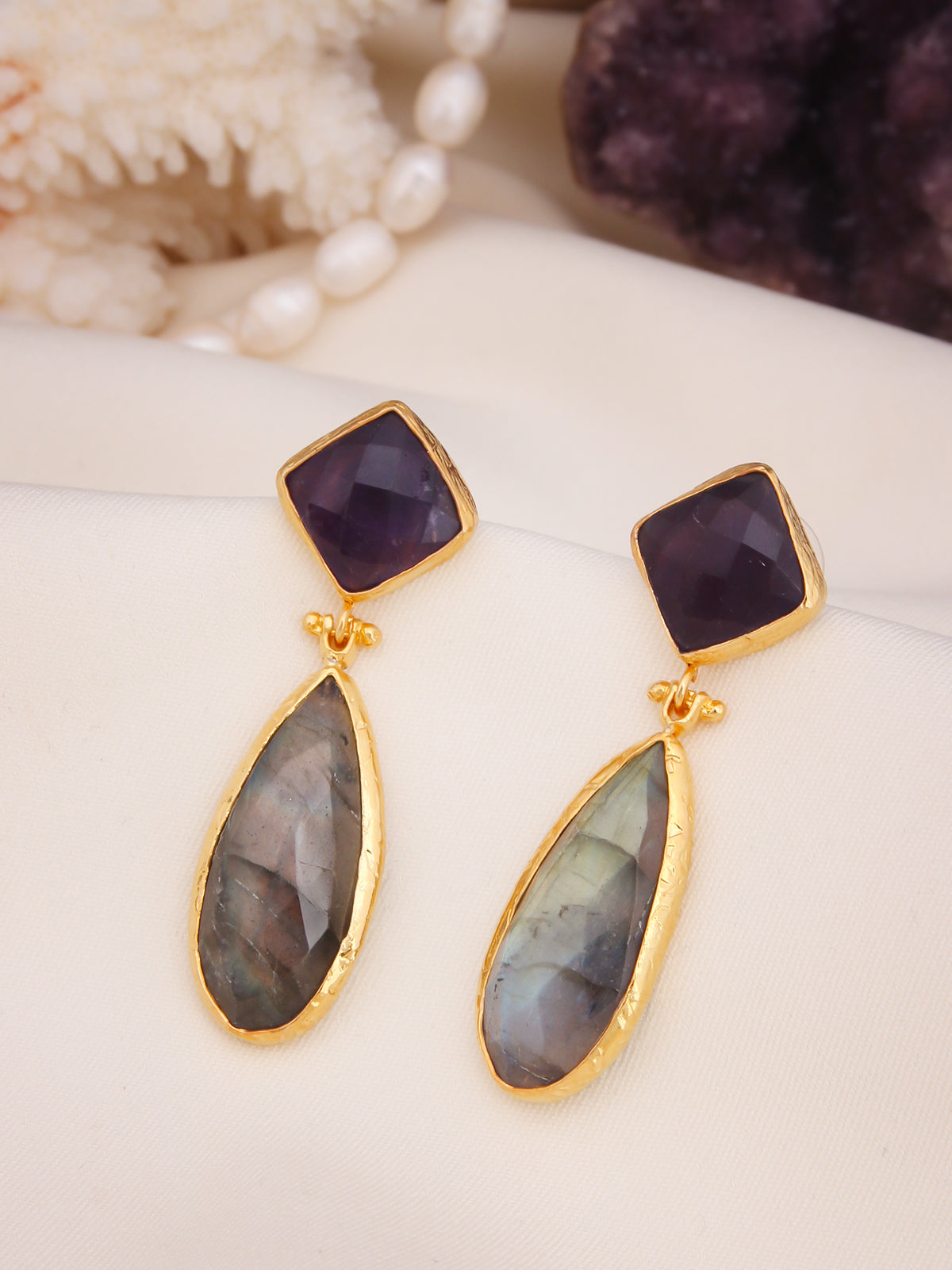 Labradorite & Amethyst Earring Image principale du produit