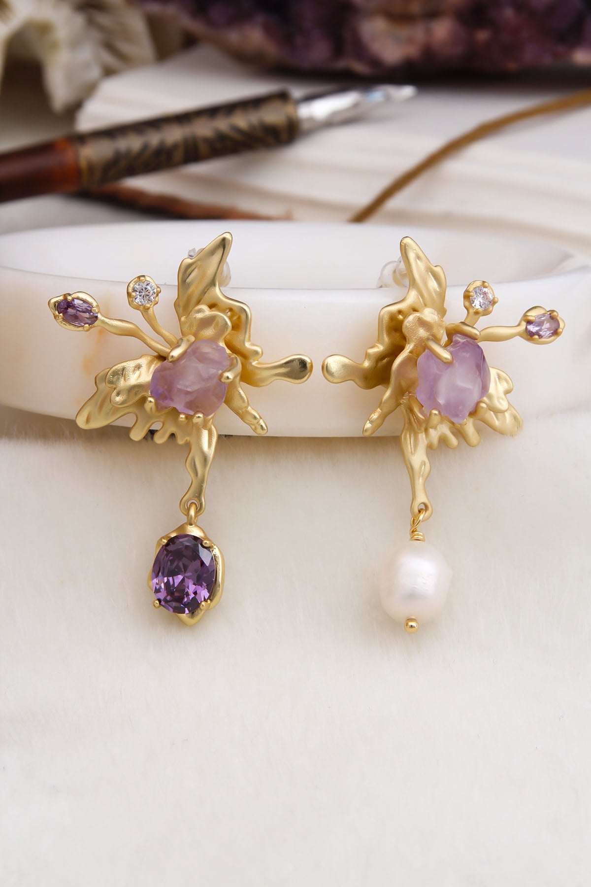 Amethyst & Pearl Earring Main image