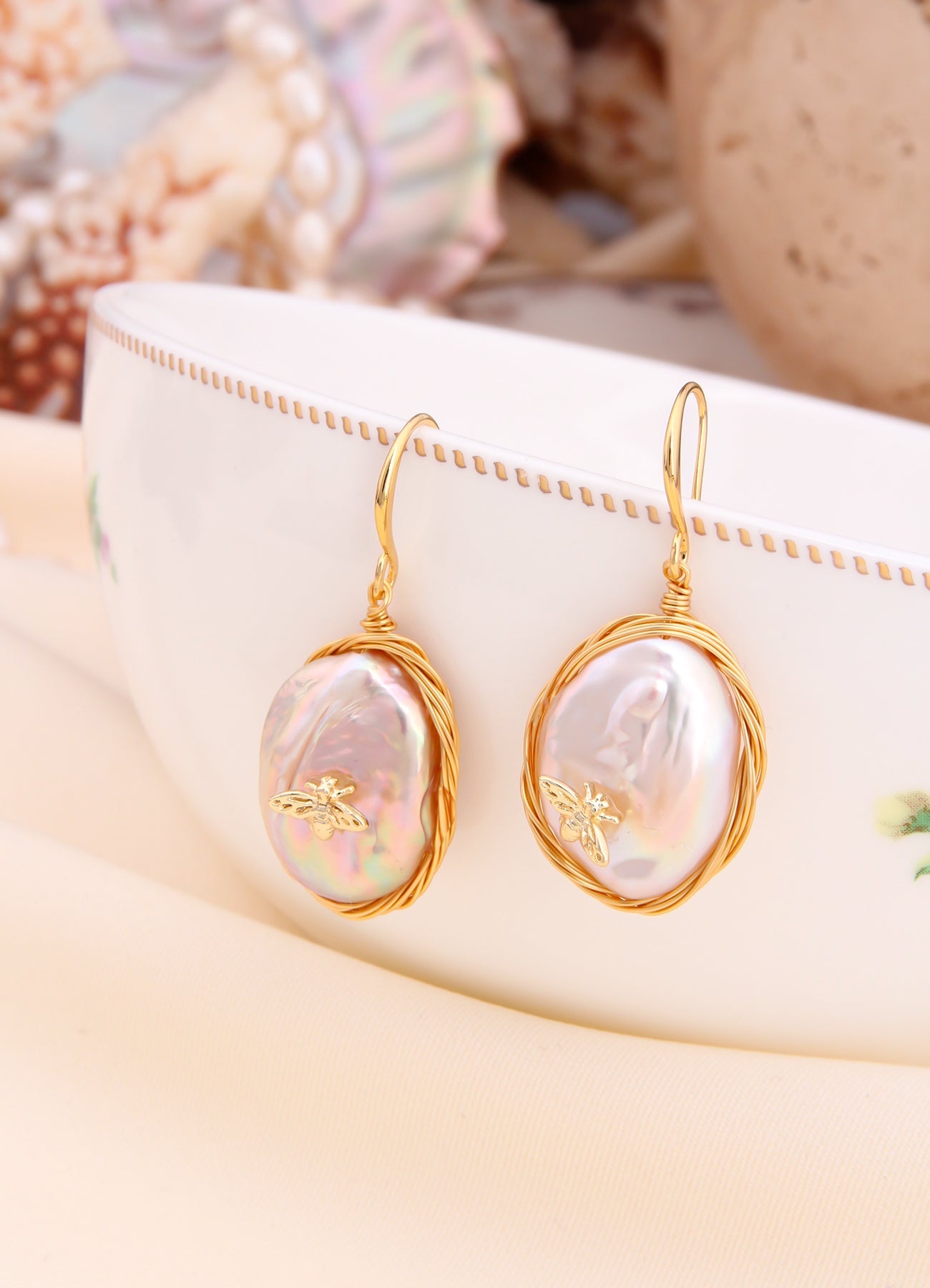 Pearl Earring Main image
