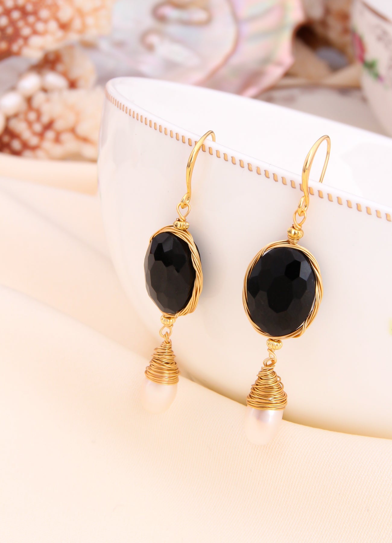 Ocean Nacre & Pearl Earring Image principale du produit