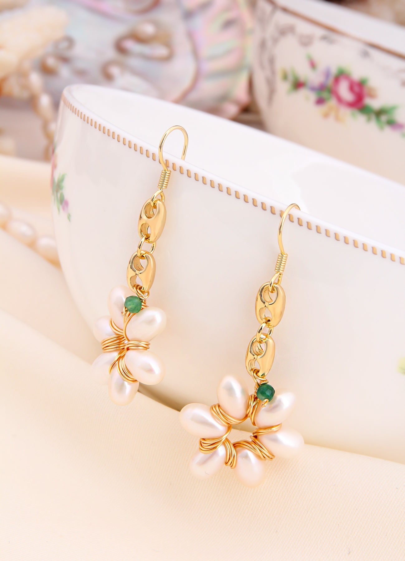 Zircon & Pearl Earring Image principale du produit