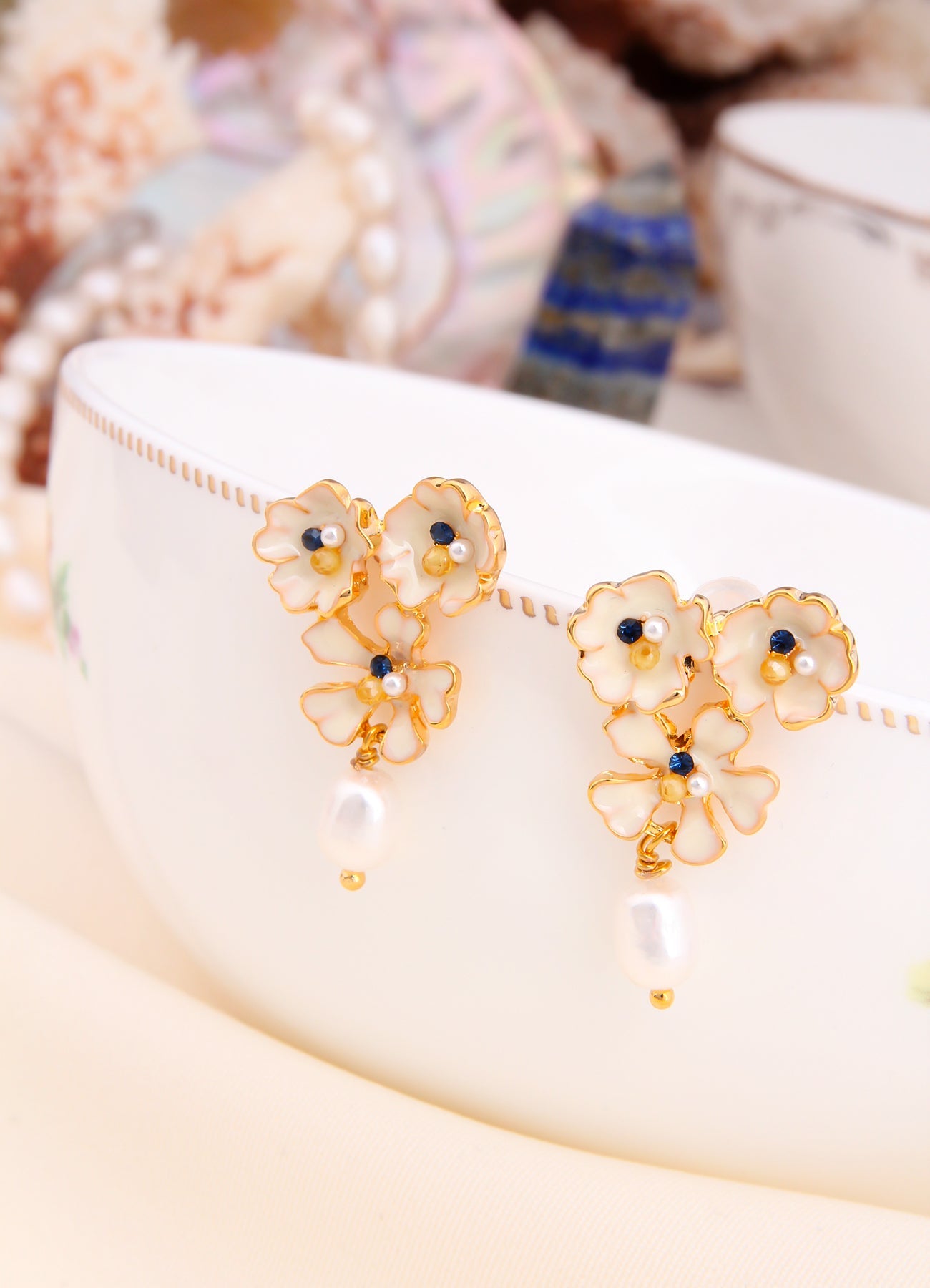 Pearl Earring Image principale du produit