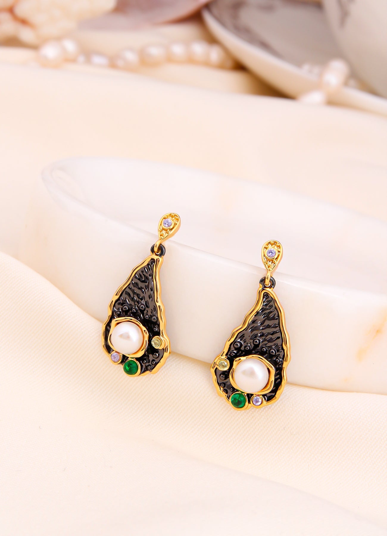 Pearl Earring Image principale du produit