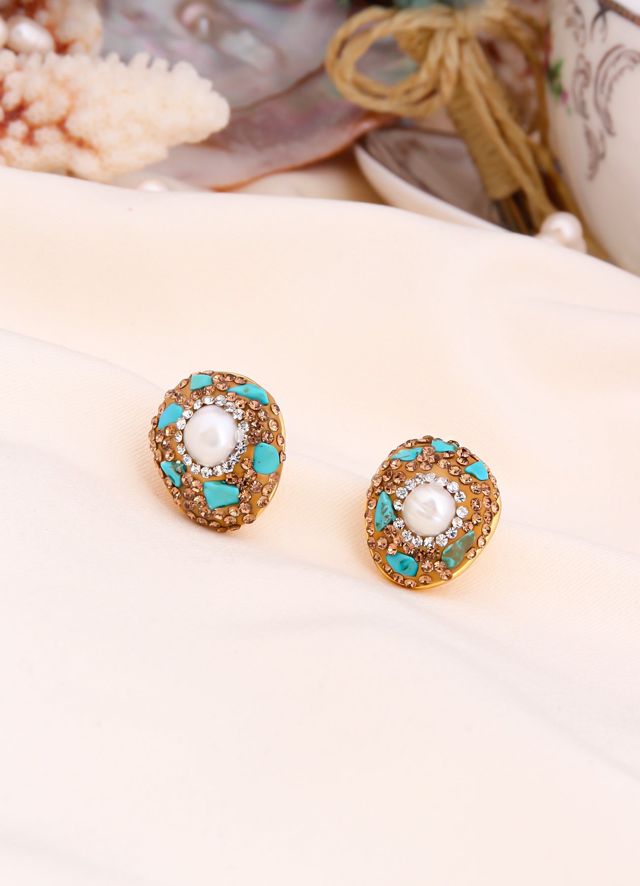Turquoise & Pearl Earring Image principale du produit