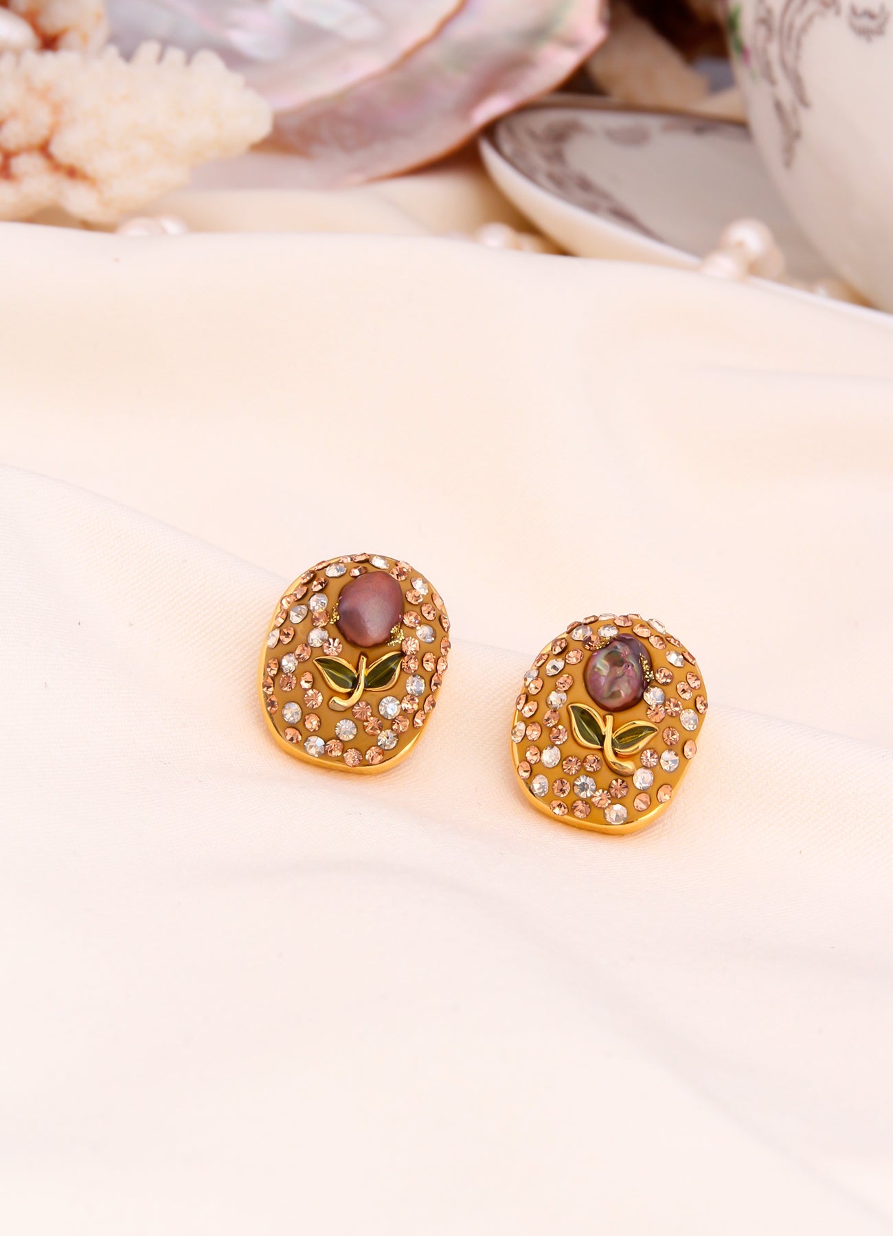 Zircon & Pearl Earring Image principale du produit