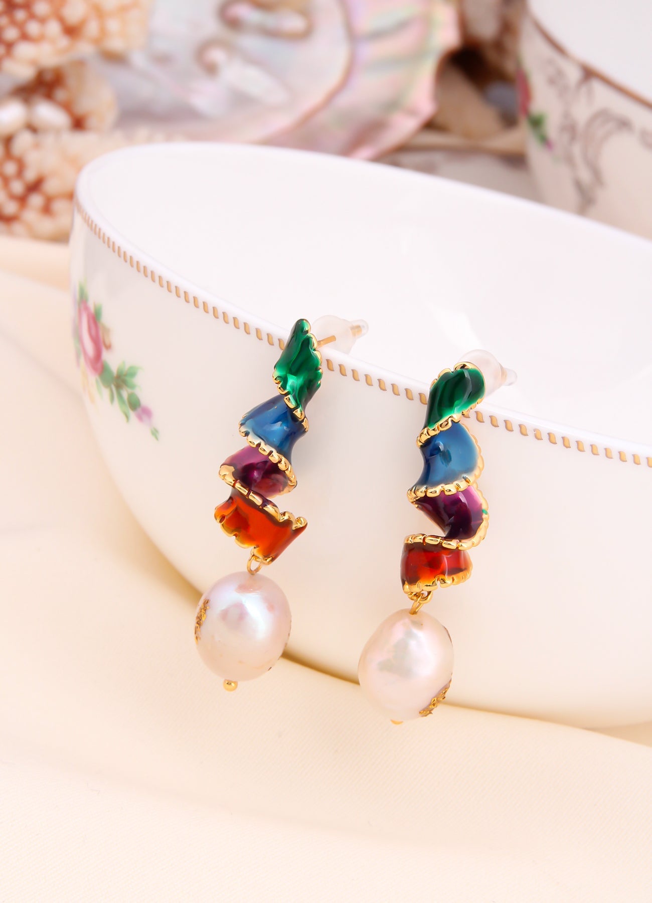 Pearl Earring Main image
