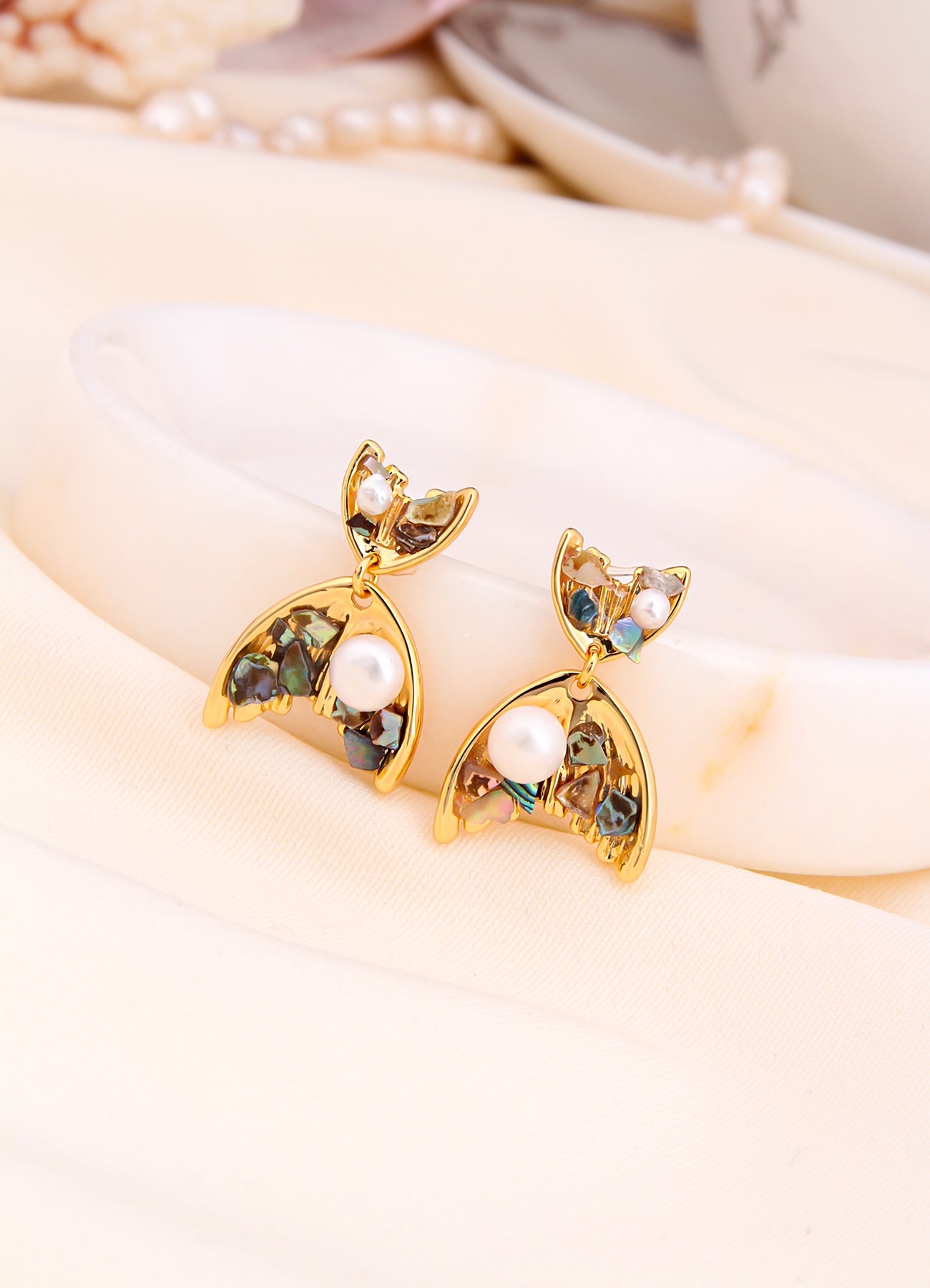 Zircon & Pearl Earring Image principale du produit