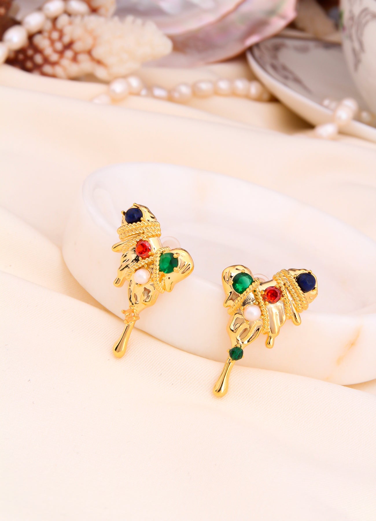 Zircon & Pearl Earring Image principale du produit