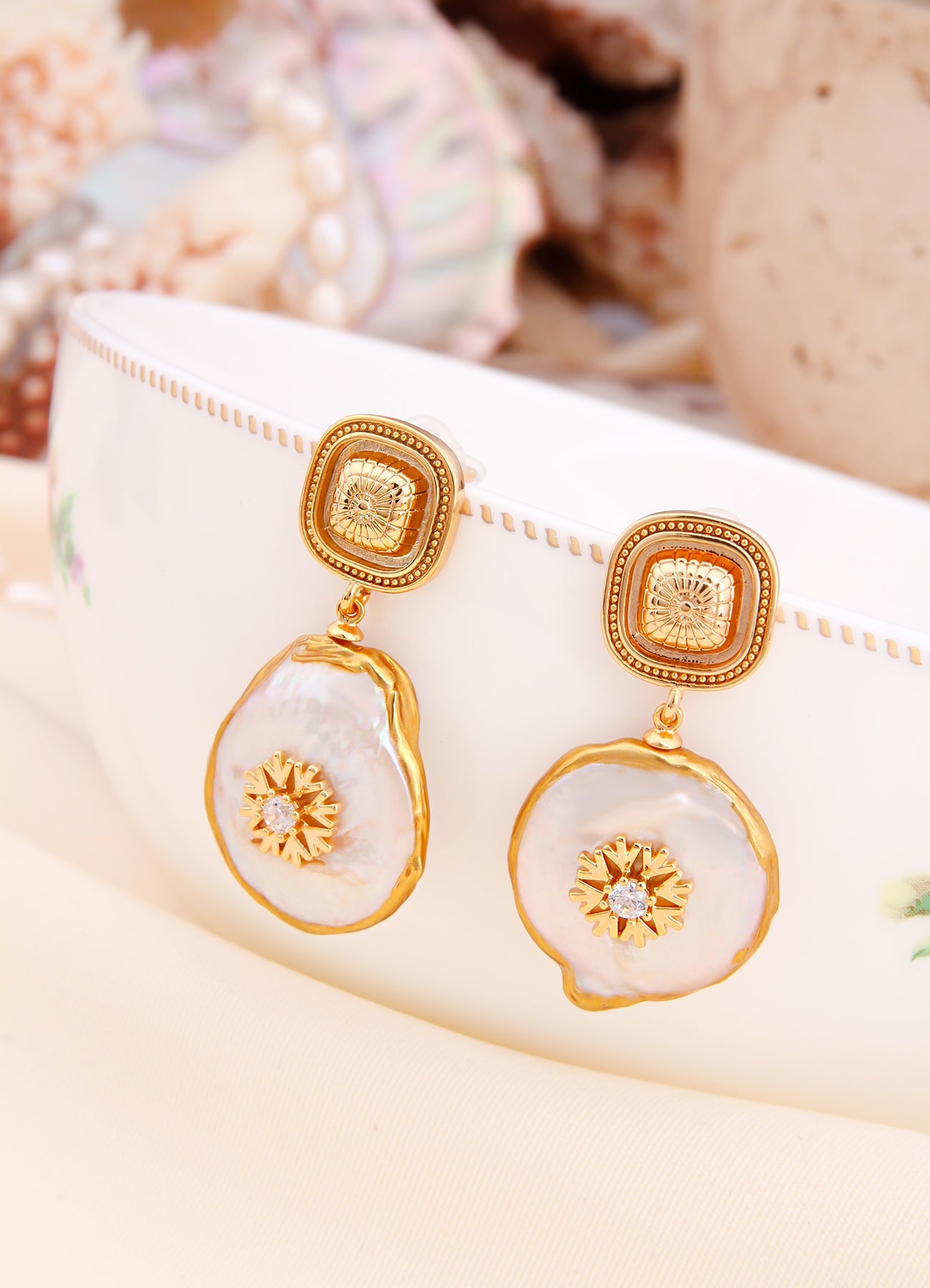 Nacre Earring