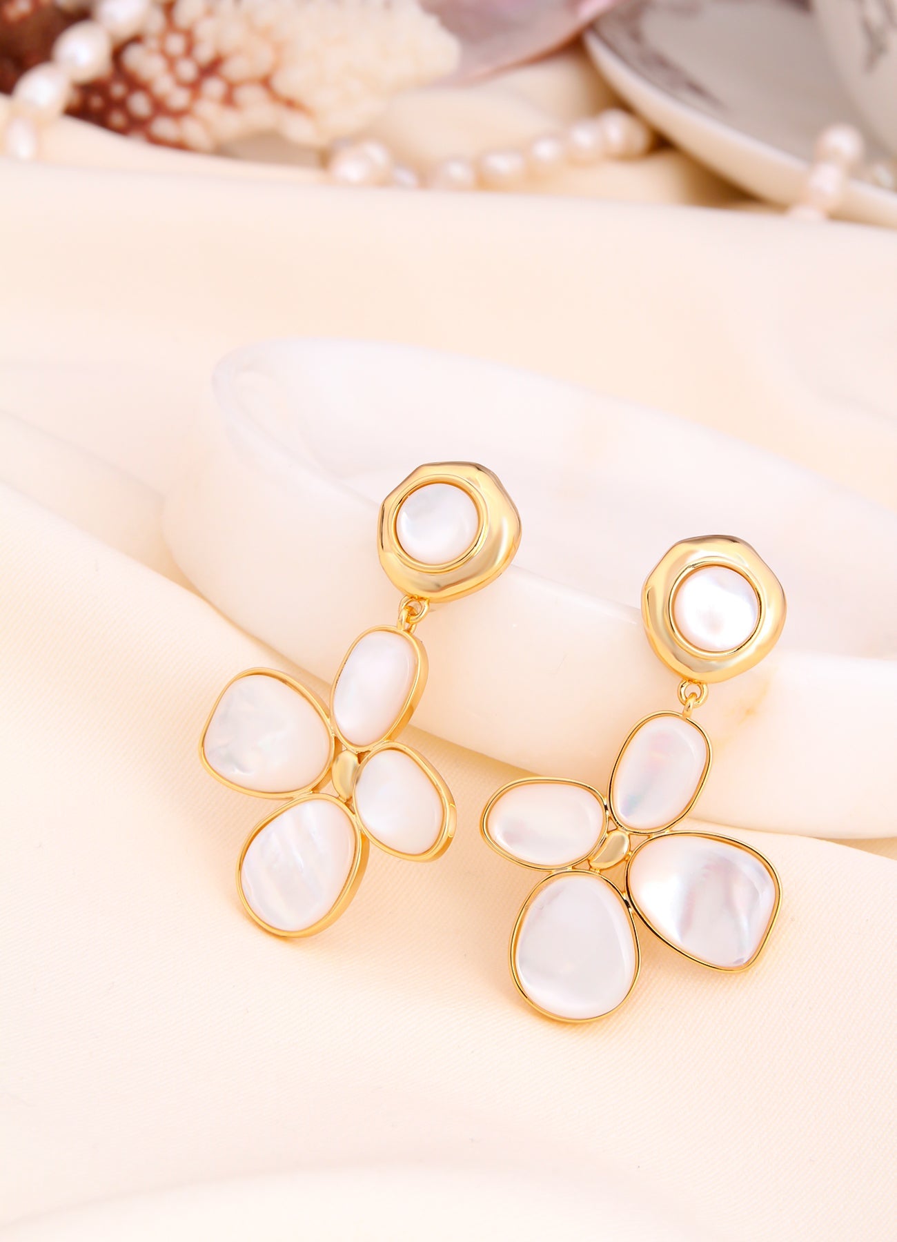 Nacre Earring