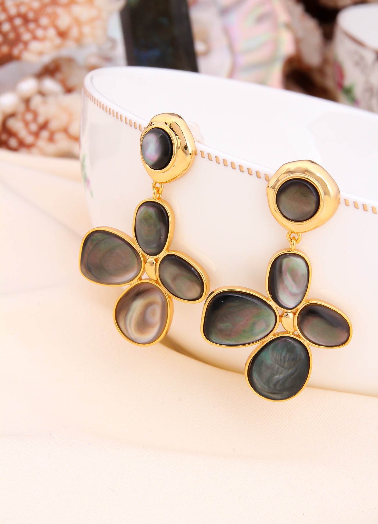 Nacre Earring