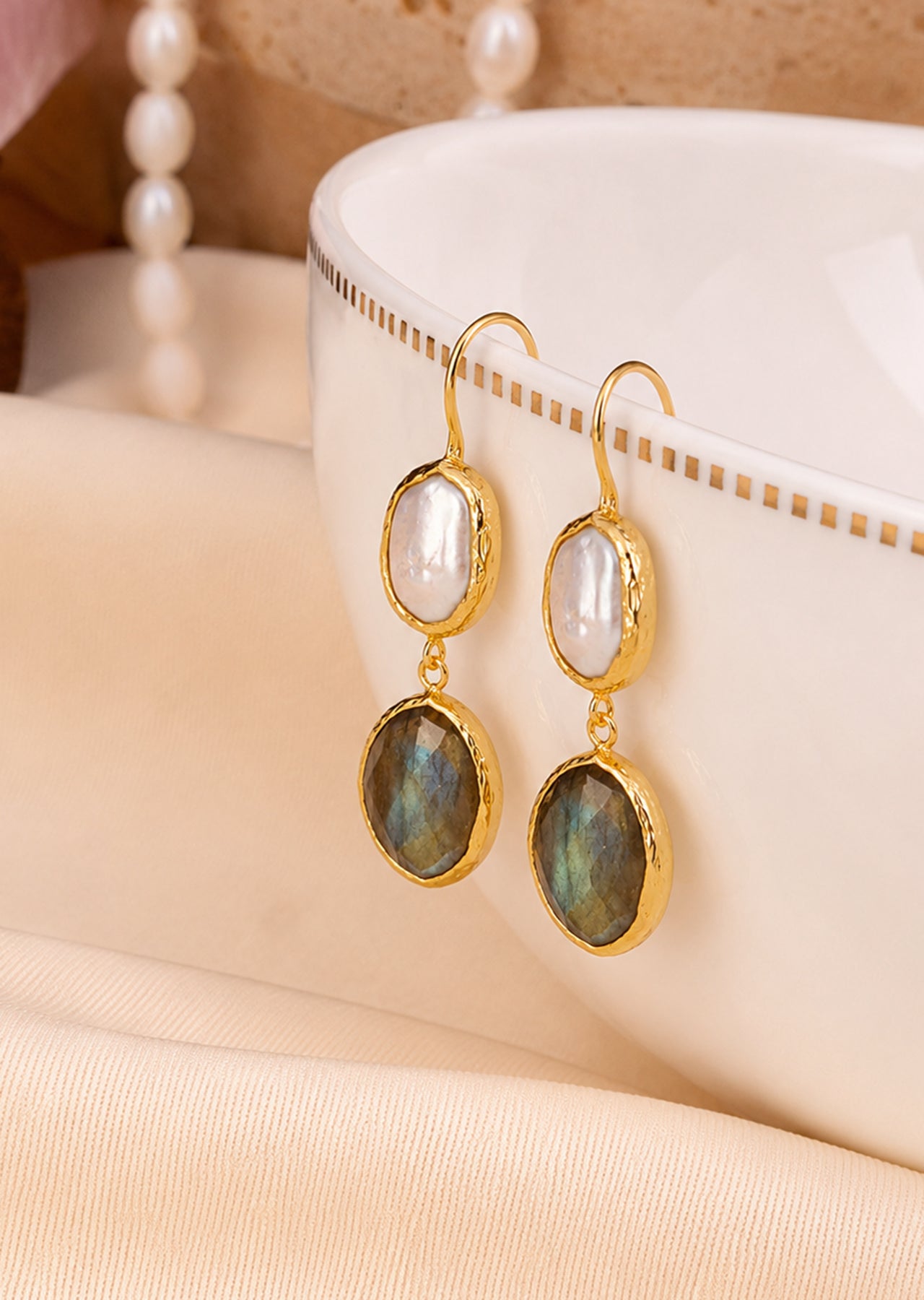 Labradorite & Pearl Earring