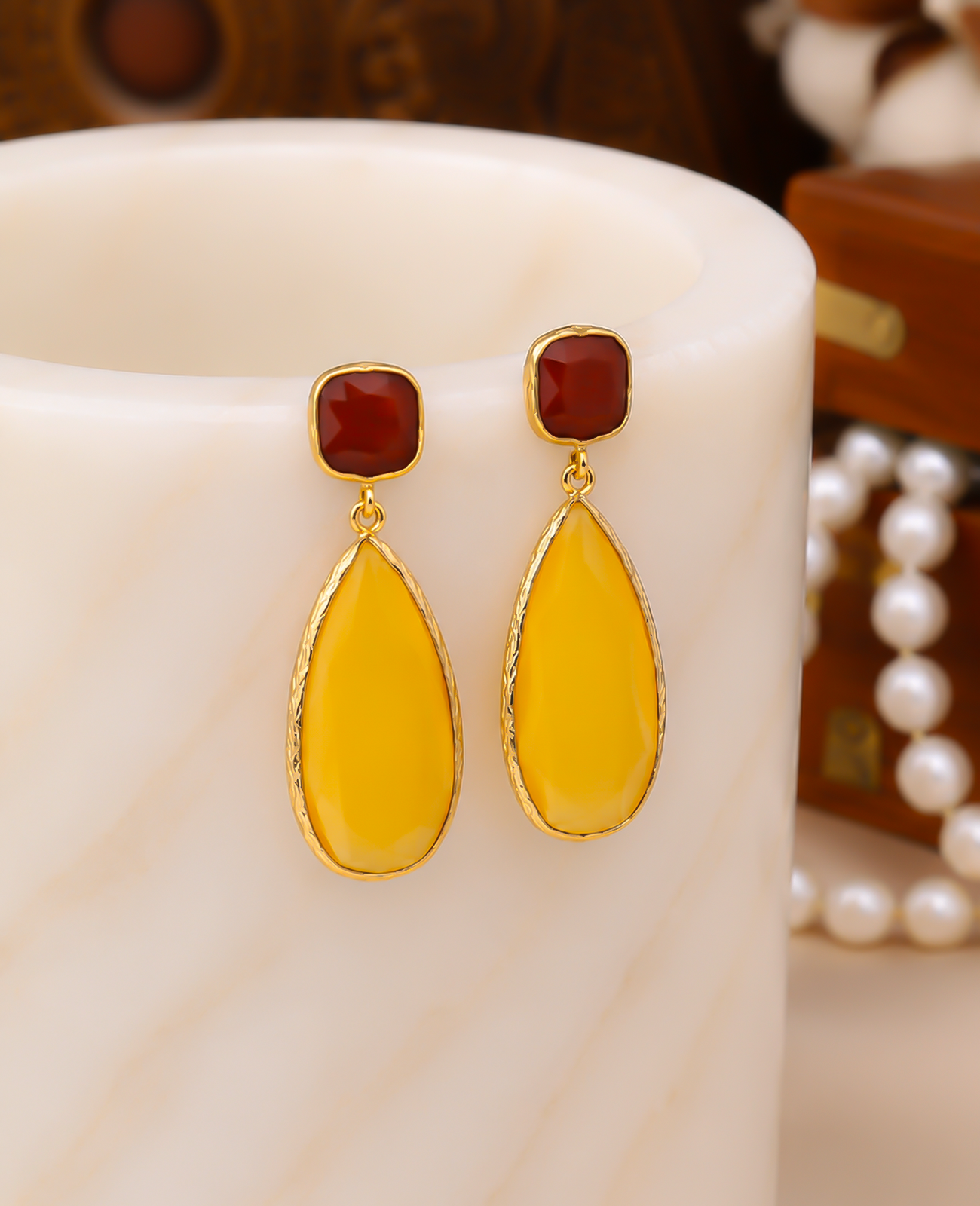 Cat Eyes Earring