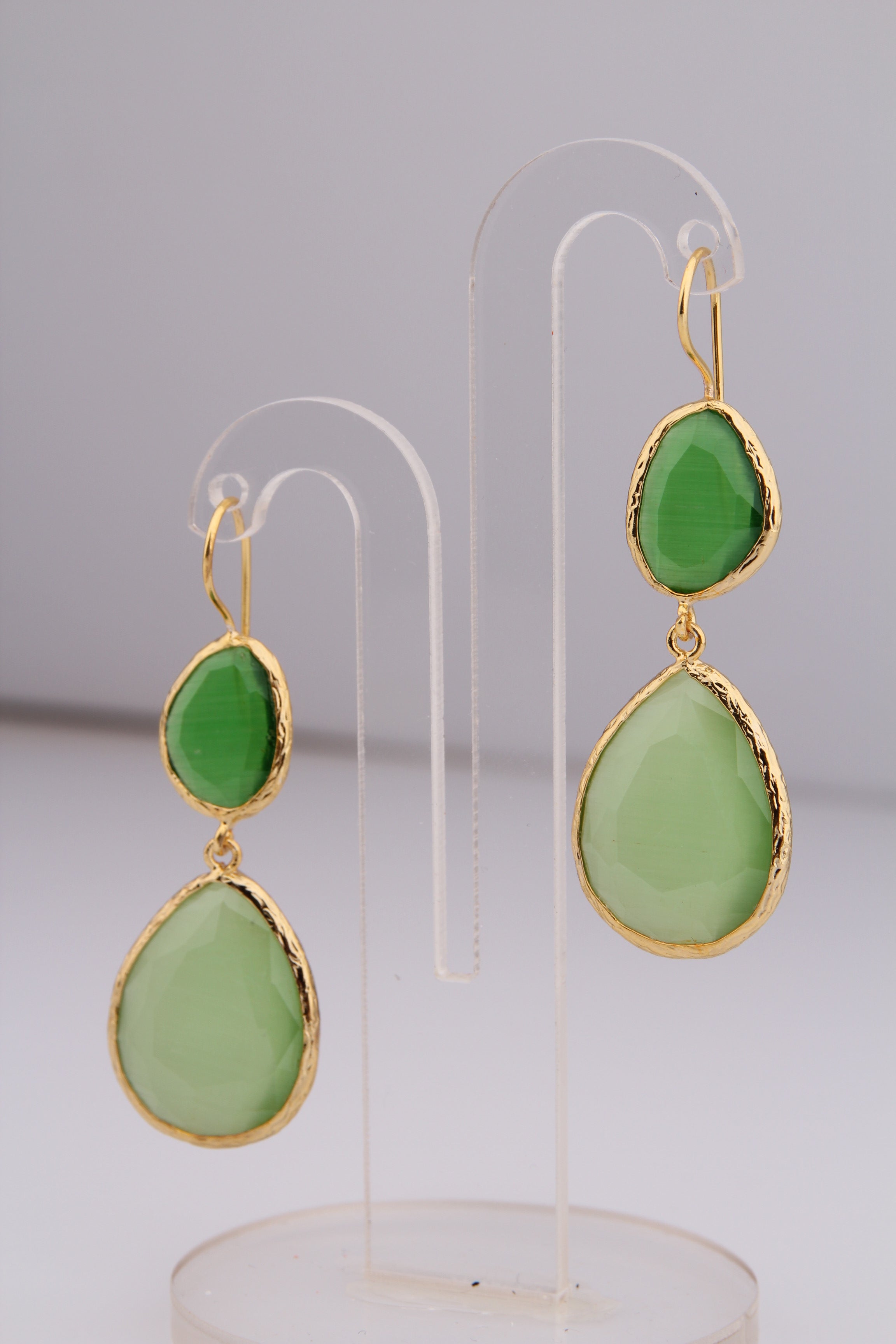 Cat Eyes Earring Main image