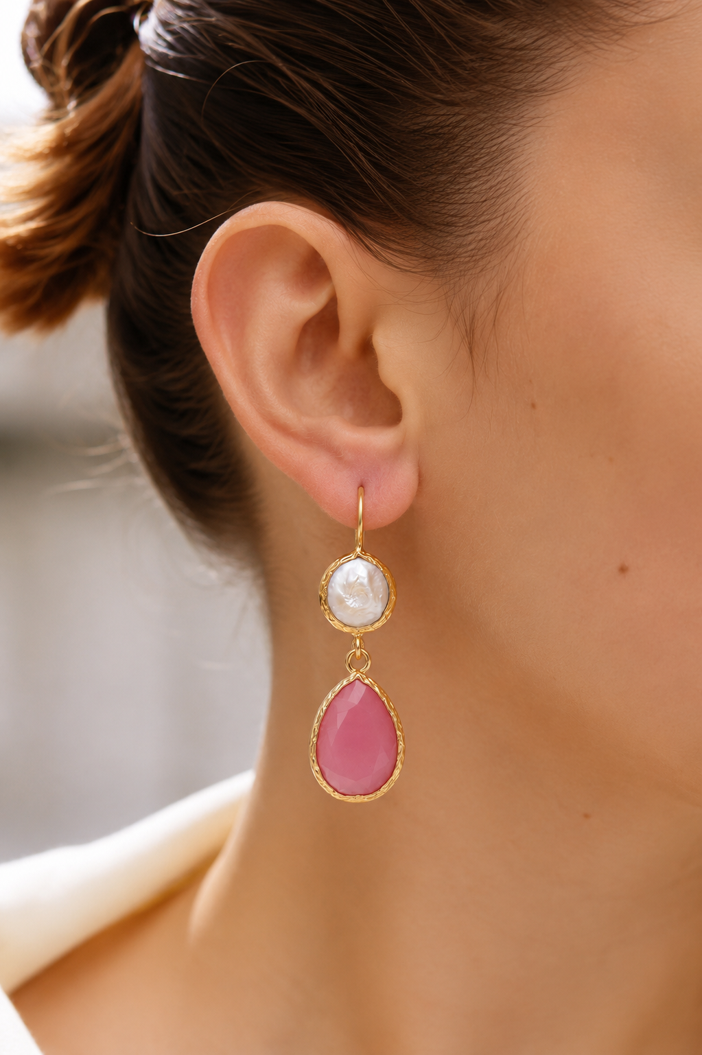 Pearl & Cat Eyes Earring Main image