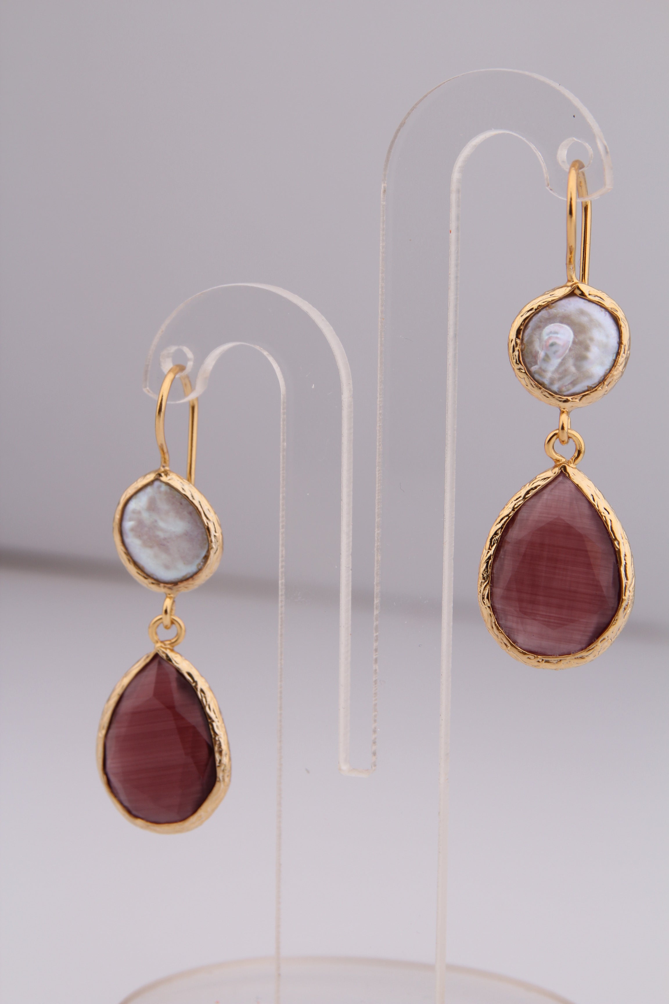 Pearl & Cat Eyes Earring Main image