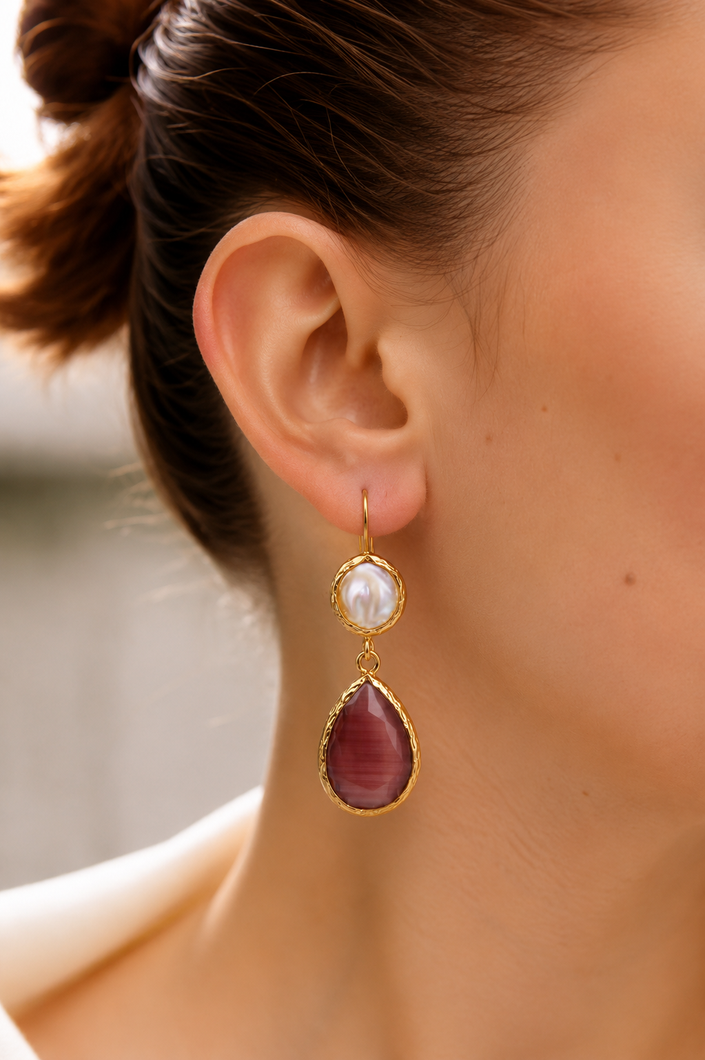 Pearl & Cat Eyes Earring Main image