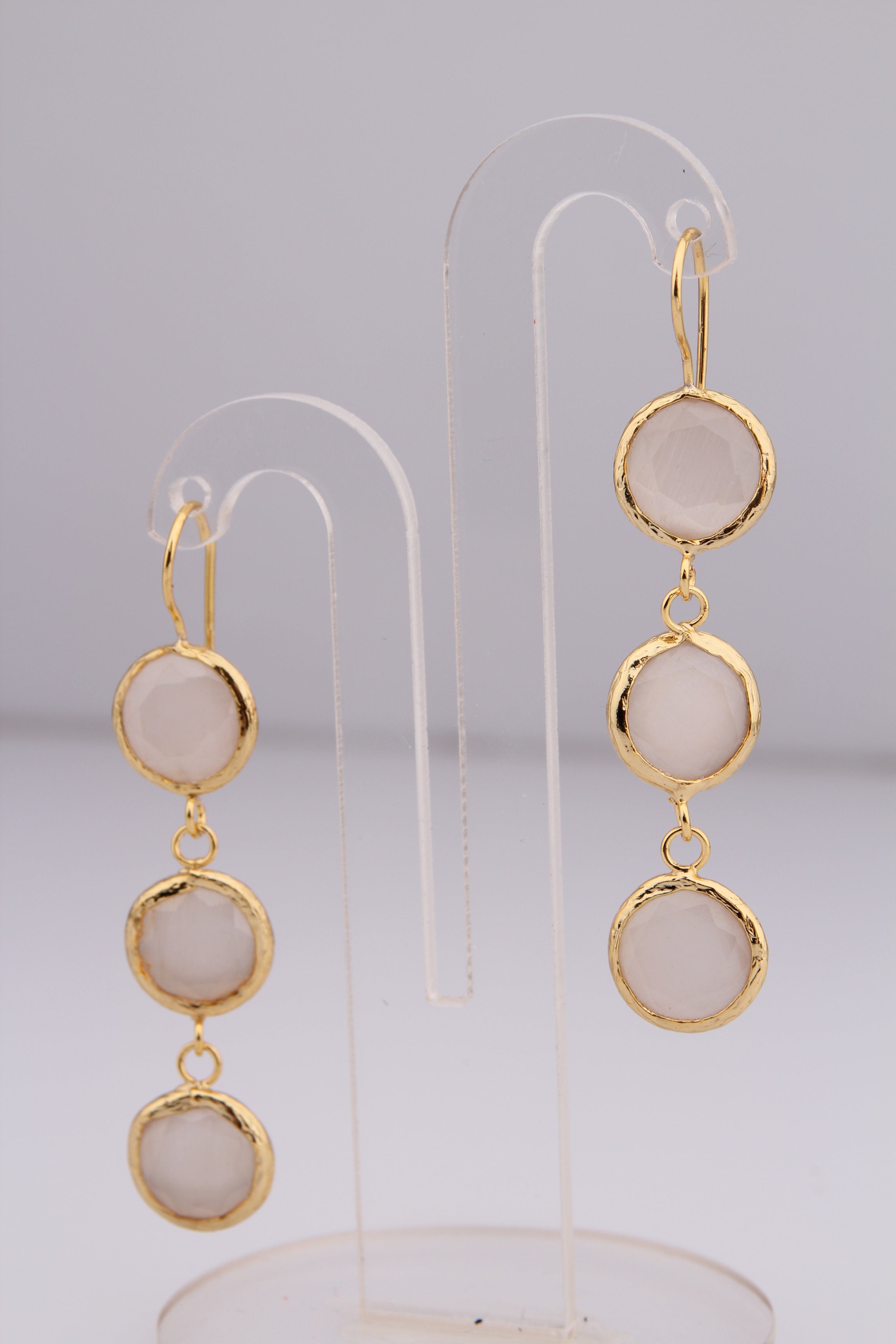 Cat Eyes Earring Main image