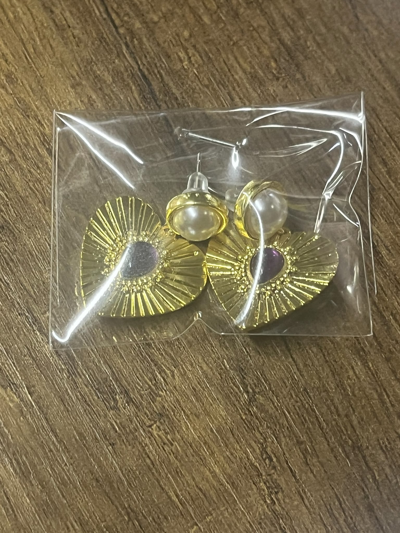 Amethyst & Pearl Earring Main image