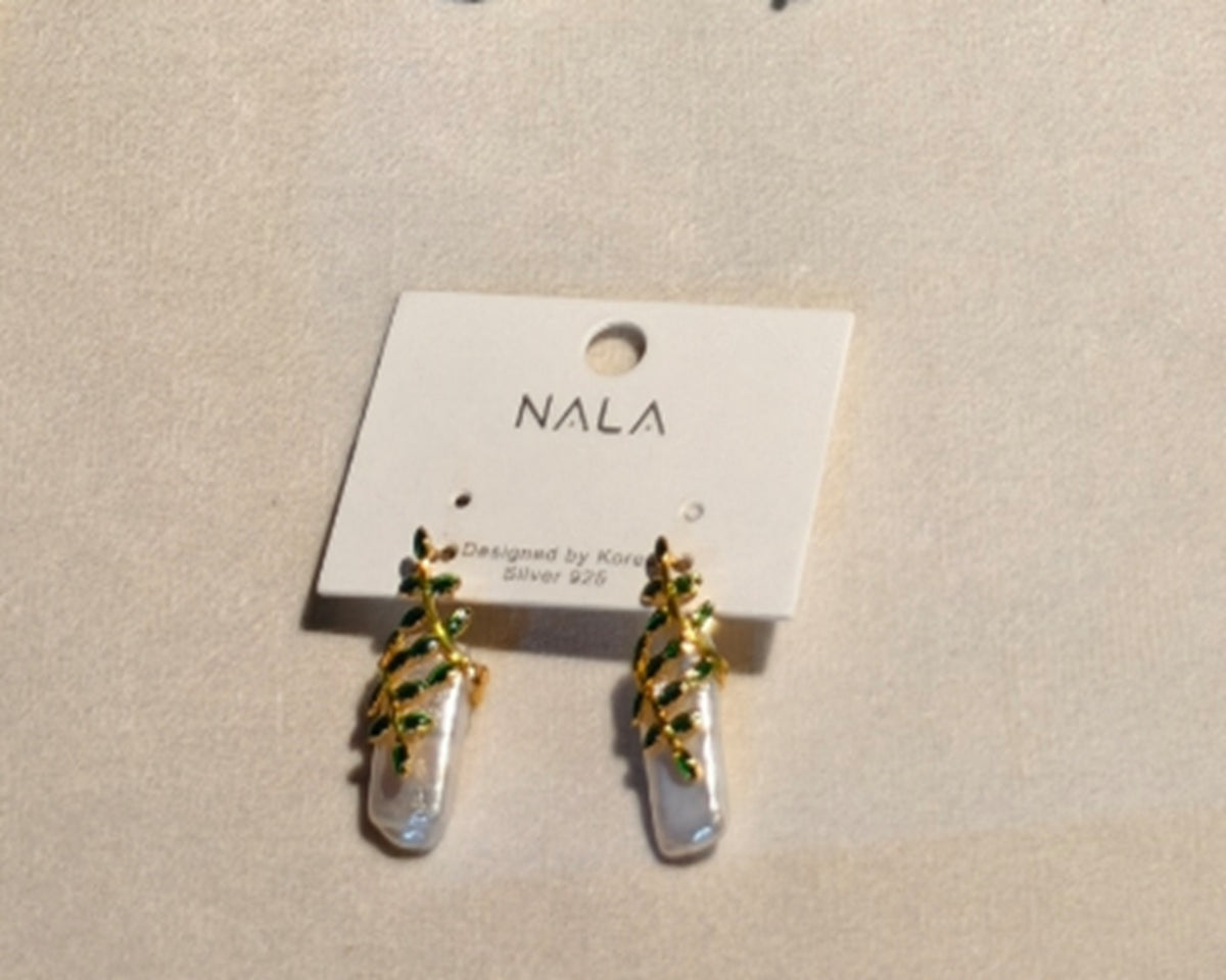 Earring Main image