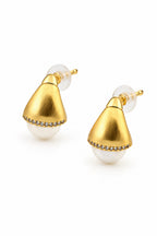 Pearl Earring