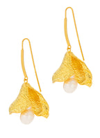Pearl Earring