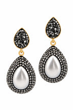 Pearl Earring