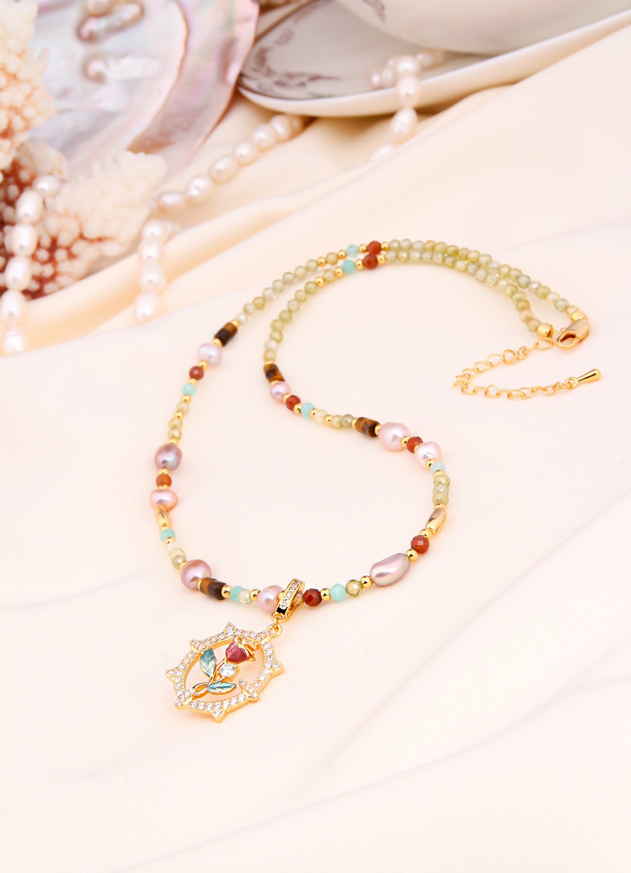 Zircon & Pearl Necklace Image principale du produit