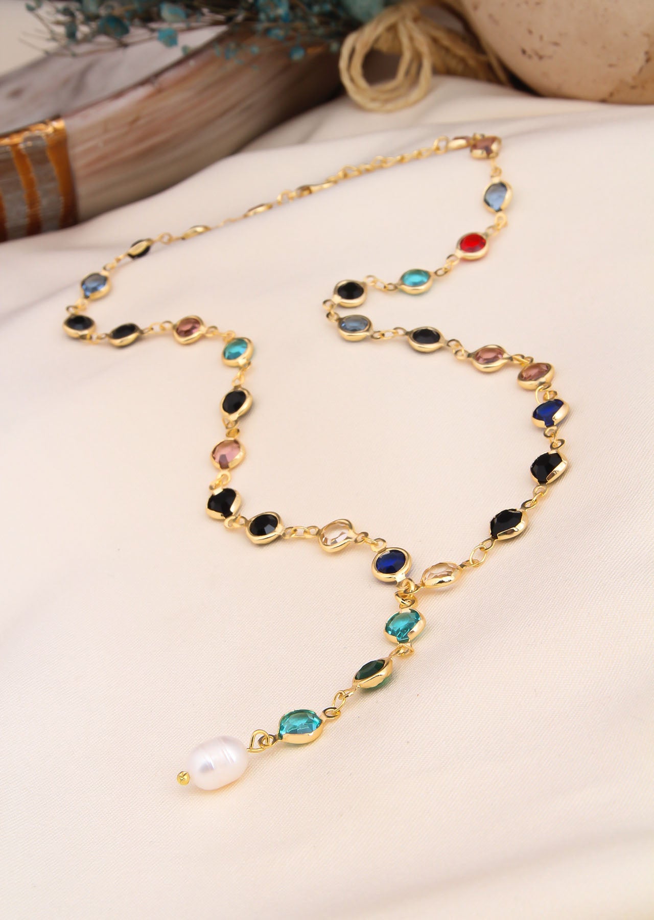 Pearl & Crystal Necklace Main image