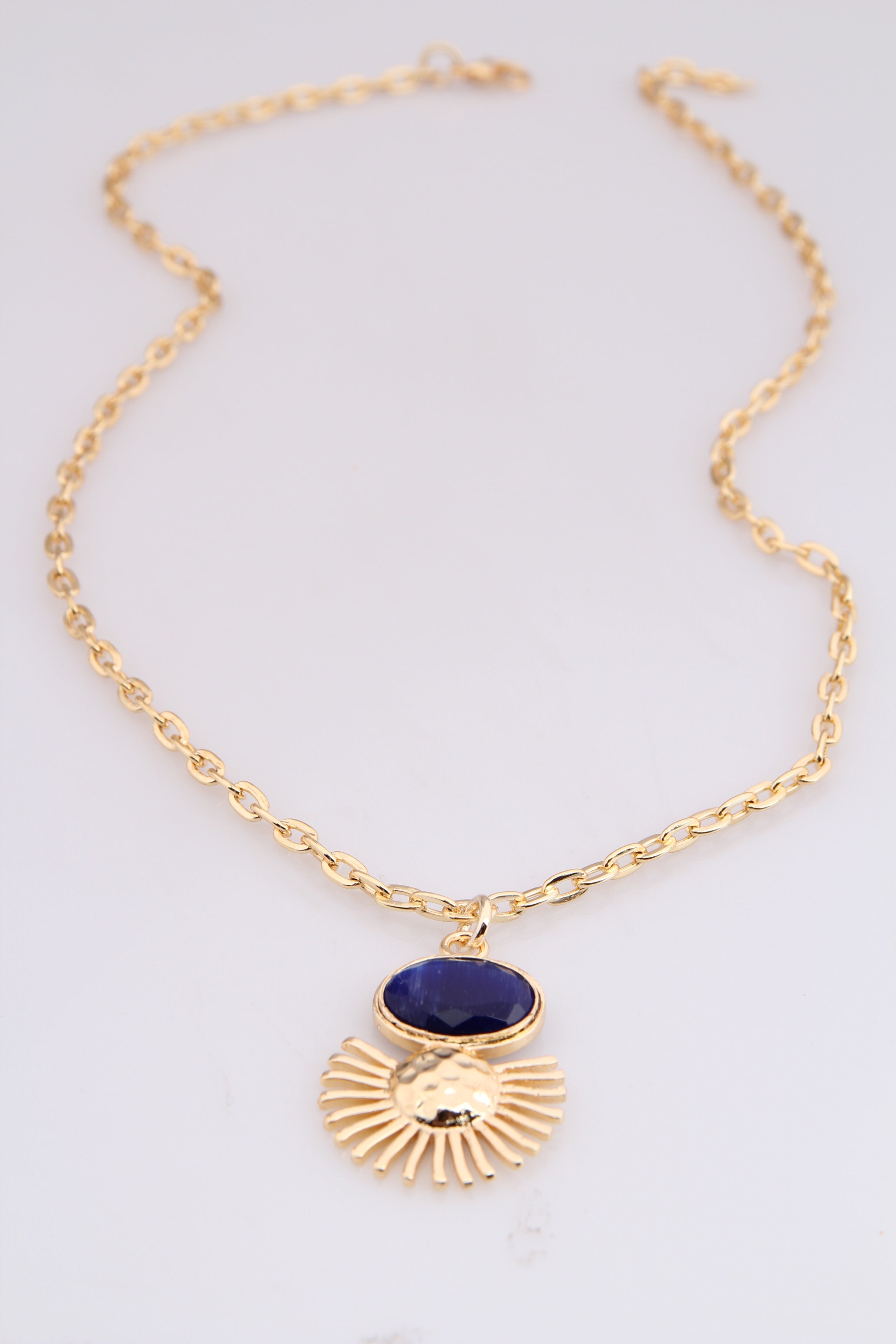 Cat Eyes Necklace Main image