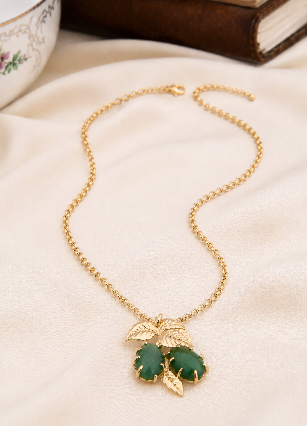 Cat Eyes Necklace Secondary image