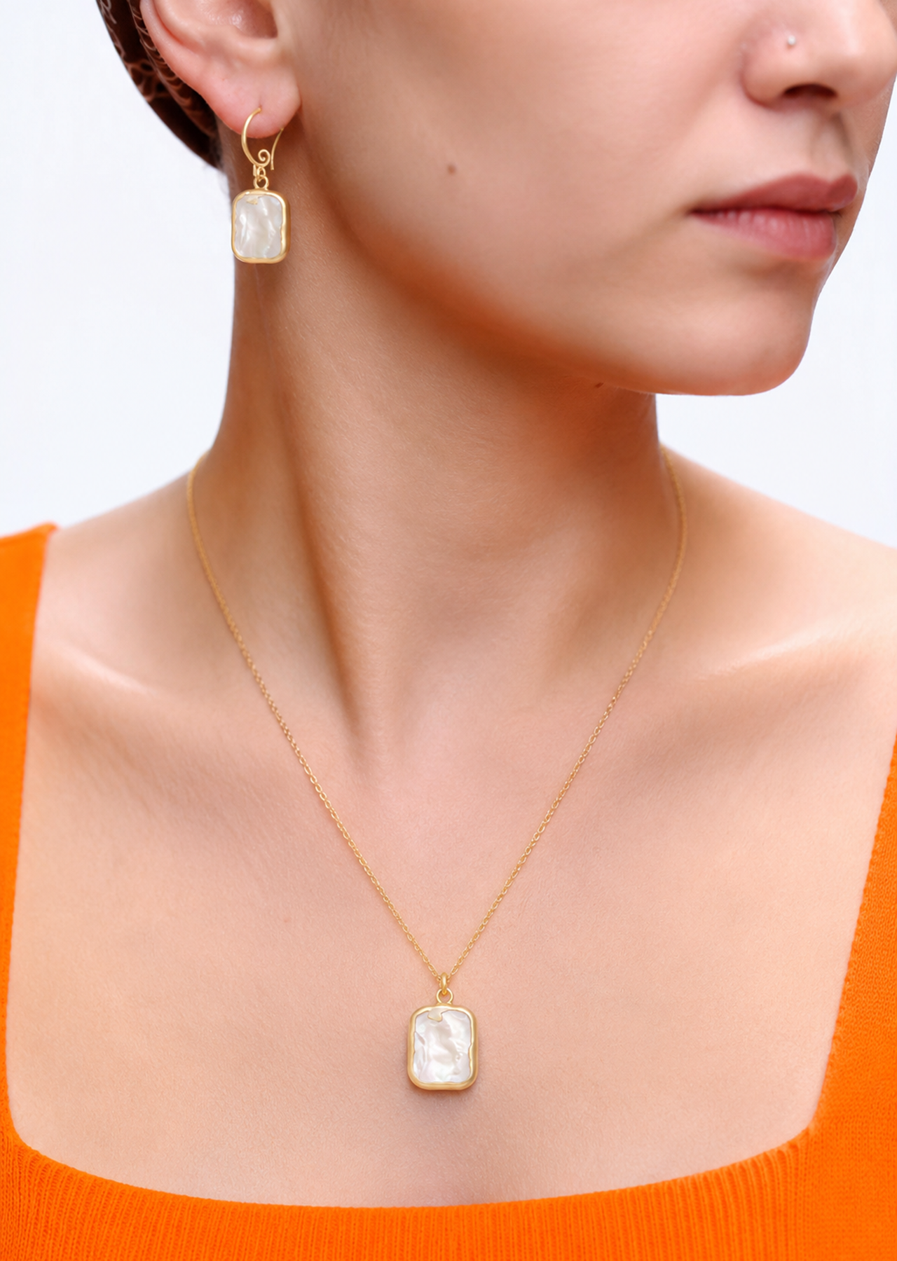 Pearl Set Secondary image