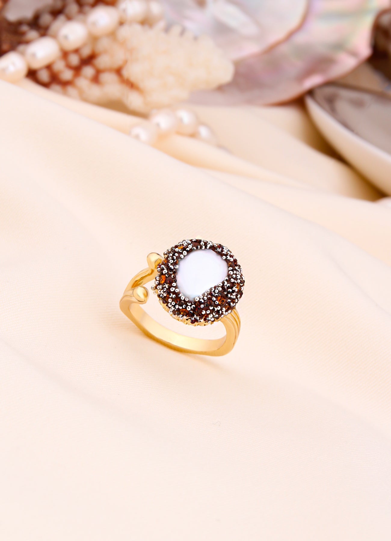 Zircon & Pearl Ring Image principale du produit