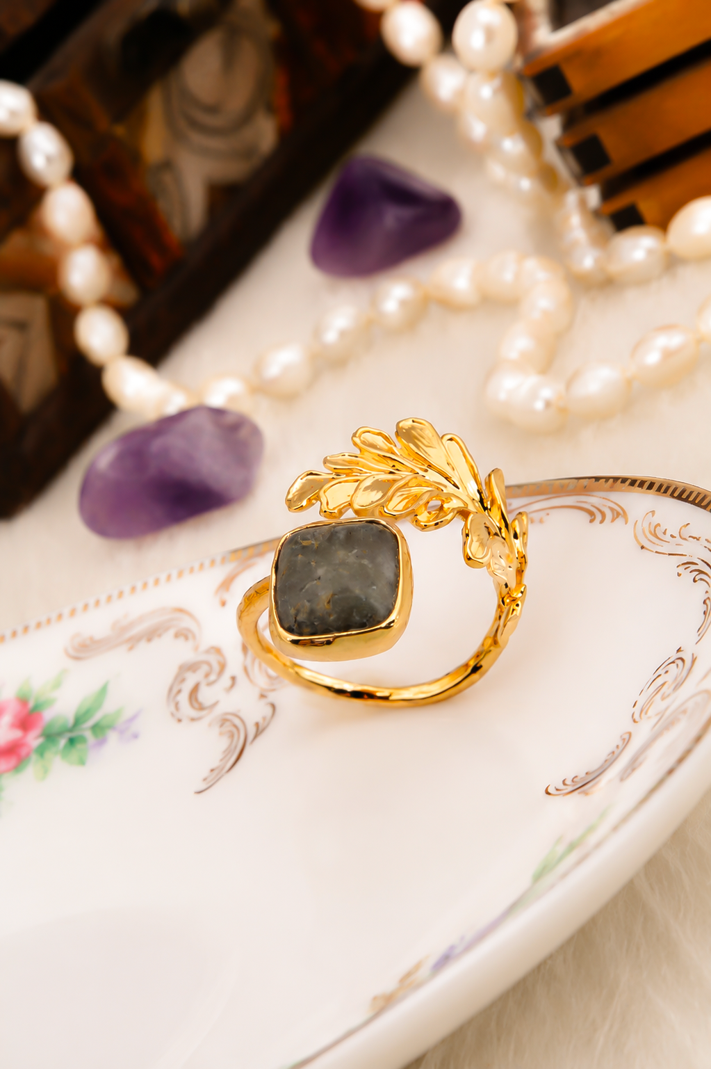 Labradorite Ring Main image