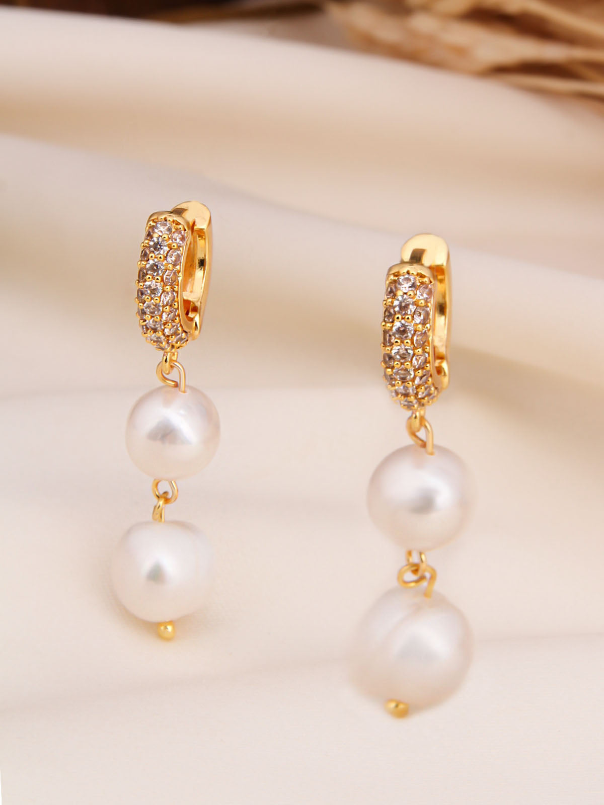 Pearl Earring Image principale du produit